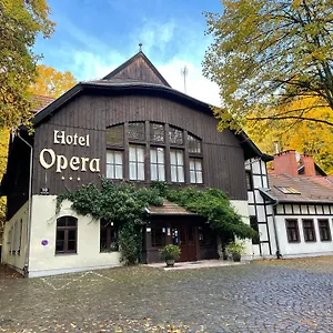 Opera Hotell